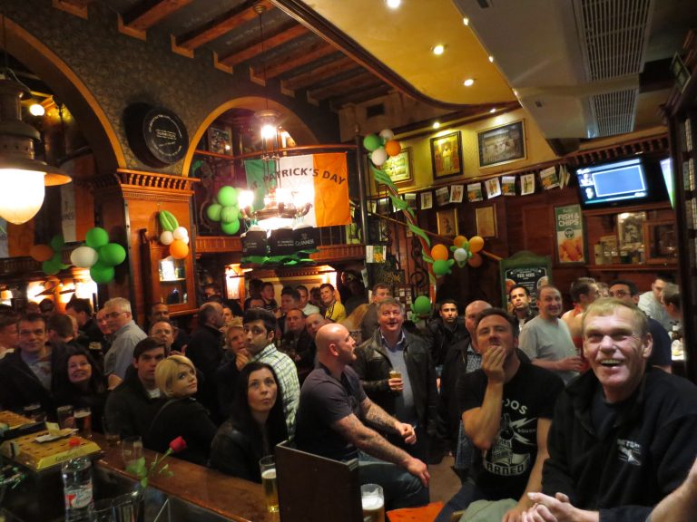 Fiesta irlandesa Saint Patricks day Temple bar